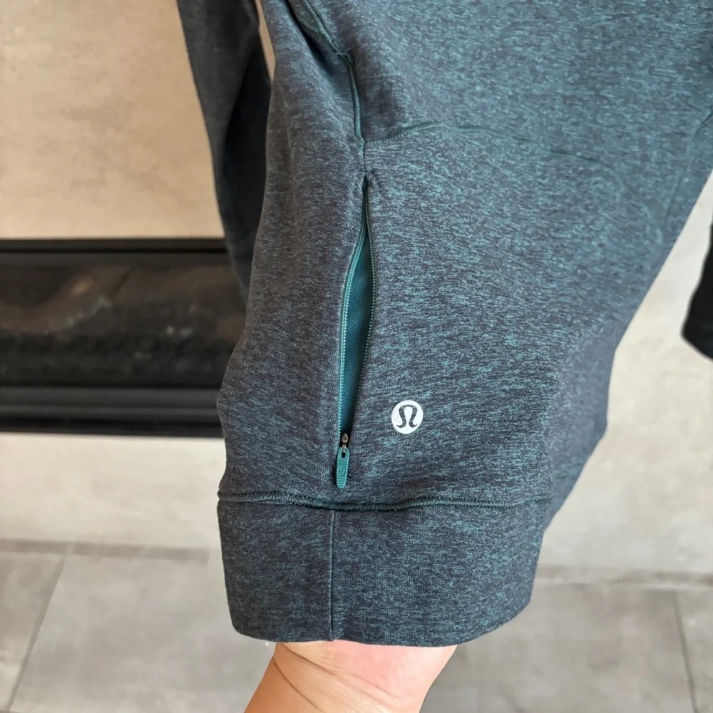 Lululemon Cypress Kiss Long Sleeve, Size 6